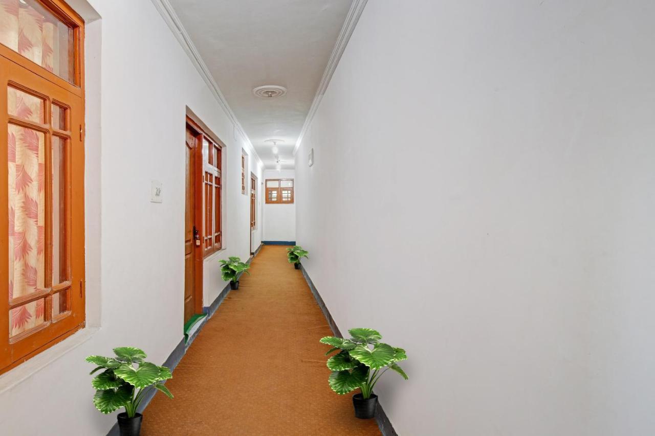 Super Oyo Capital O 91600 The Village Classic Hotel And Restaurant Srinagar  Exterior photo